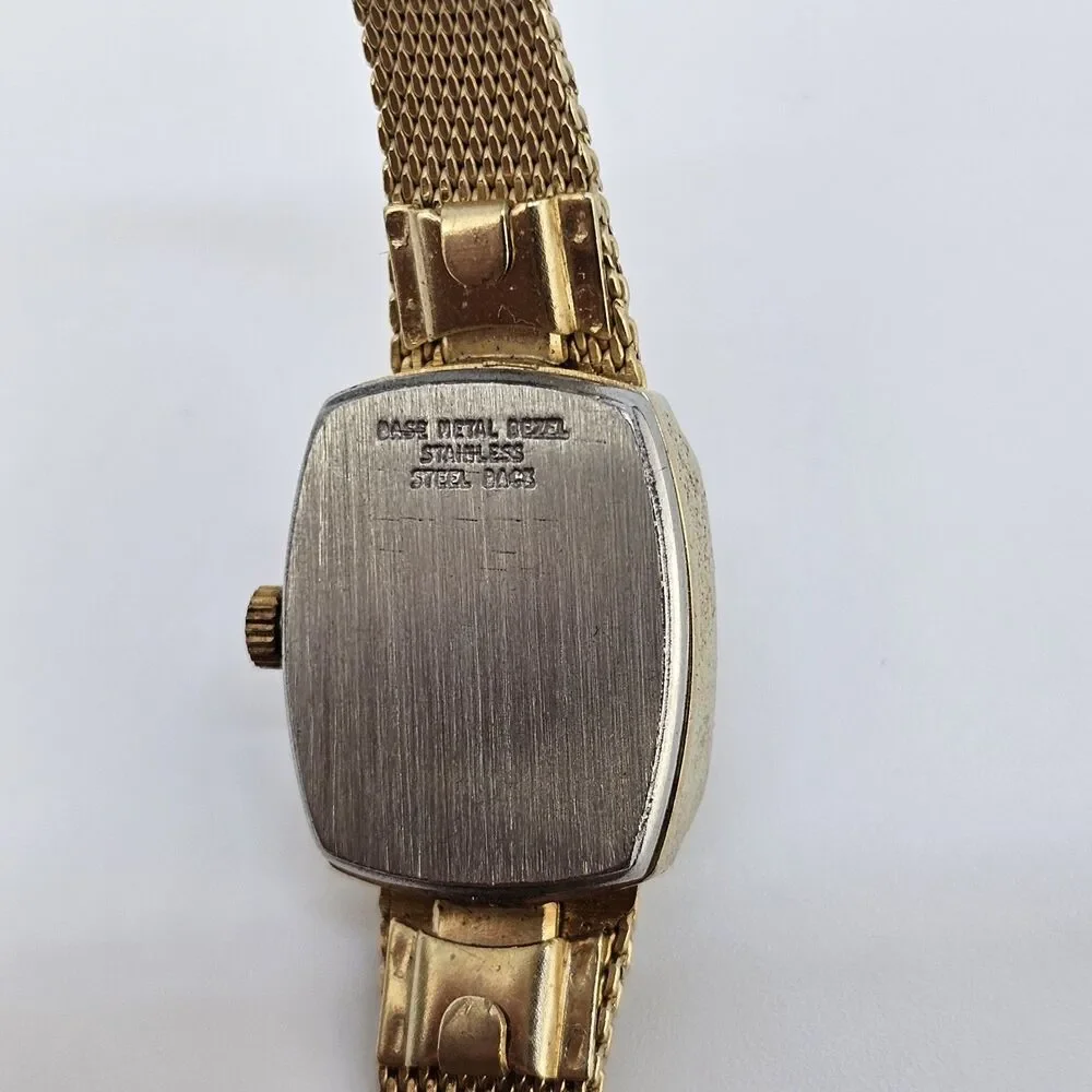 VTG Helbros Women's‎ Watch 15MM Gold Dial Gold Milanese Band 5.5